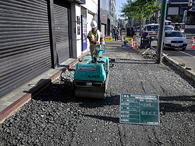 歩道部（路盤転圧）